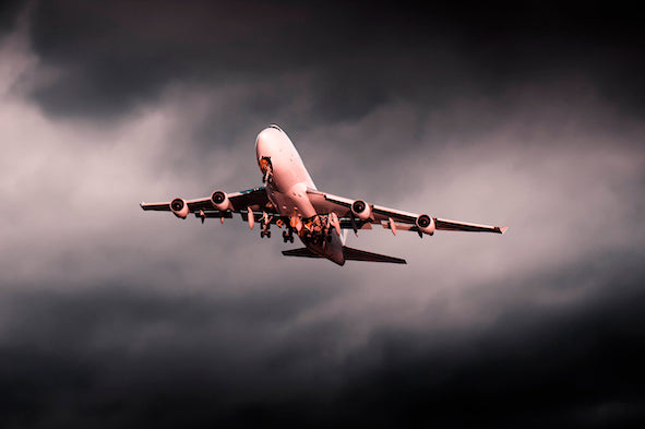 Digitális termék- B747 indulóban felhőfal előtt